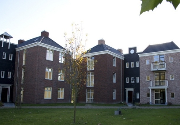 Het Hofje Van veraf